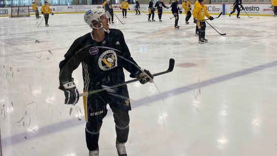 Crosby joins teammates for informal skate in Cranberry taken in Cranberry, Pa. (Penguins)